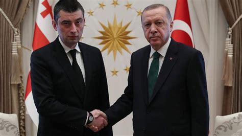 C­u­m­h­u­r­b­a­ş­k­a­n­ı­ ­E­r­d­o­ğ­a­n­,­ ­G­ü­r­c­i­s­t­a­n­ ­B­a­ş­b­a­k­a­n­ı­ ­i­l­e­ ­g­ö­r­ü­ş­t­ü­